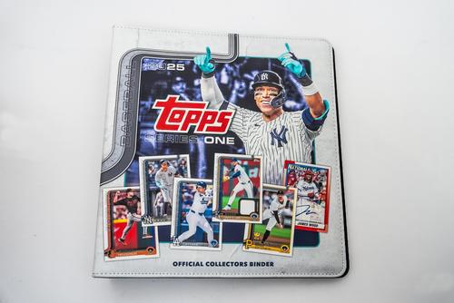 2025 Topps Series 1 Baseball Collector's Binder & Pages Combo
